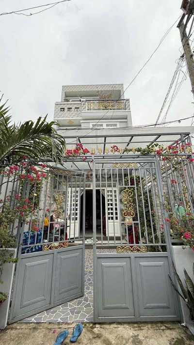 Bán nhà mặt tiền đs11 ngay chợ 26/3 86m2 3 tầng đúc chỉ 5🧄85 còn tl