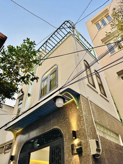 NHÀ ĐẸP NGÔ TẤT TỐ-NGAY CITYGARDEN GIÁP Q1