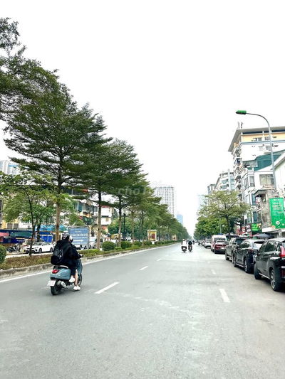 Tôi bán nhà phân lô kđt Trung Kính - Yên Hòa mặt tiền 6m, 3 ôtô đỗ cửa