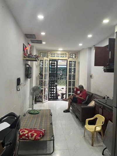 cho thuê nhà nguyên căn 2pn3wc.NGUYỄN CẢNH CHÂN Q1