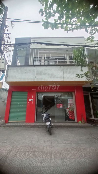 Bán nhà đất 2 tầng 2 mặt tiền Cách Mạng Tháng 8