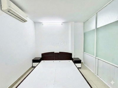 CÒN 1 PHÒNG ĐÔI, CÓ CỬA SỔ ***, MIỄN PHÍ ĐẬU XE CHỔ ĐẬU XE Ô TÔ.