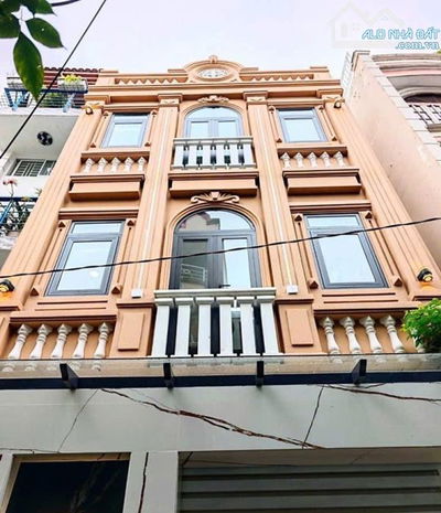 CĂN HỘ DỊCH VỤ CAO CẤP 4 TẦNG 12 PN - DT 90M2 NGANG 5.5M