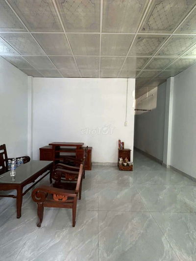 Cho thuê 5x20m 2pn 5,5tr Gần chợ 1A Võ Văn Vân
