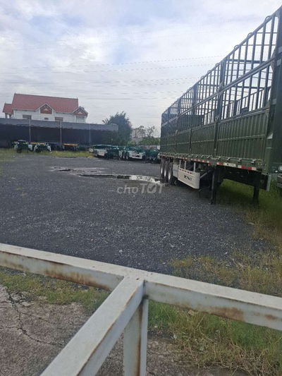 Cho thue 2700m goc 2 mat tien quan 12