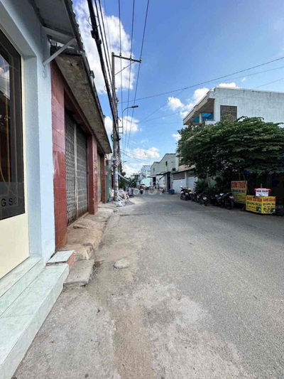 NHÀ- 7.6m x 22m - đường nhựa 8m thông 1/ Hương Lộ 2