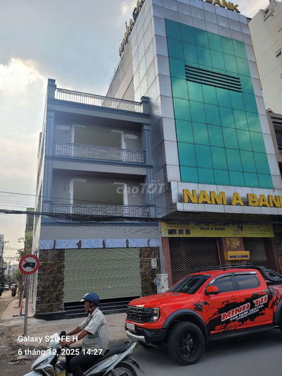 🧣Cho thuê tòa nhà 2Mặt tiền DT 6,5X20 Có than máy