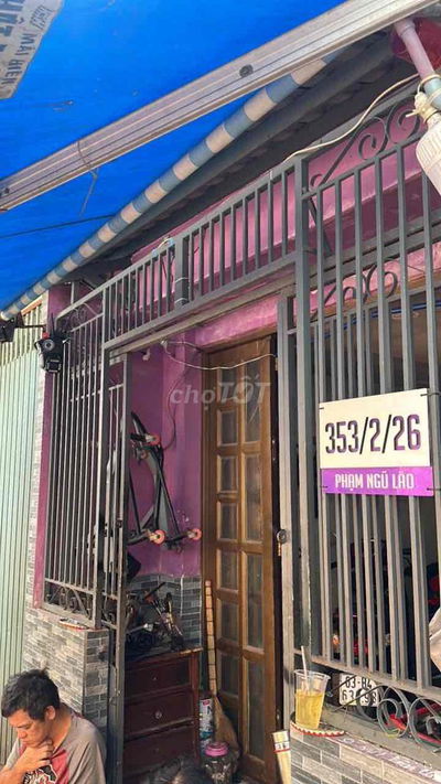 bán nhà trung tâm đang làm cho thuê xe máy moto xe điện Tuấn Tú