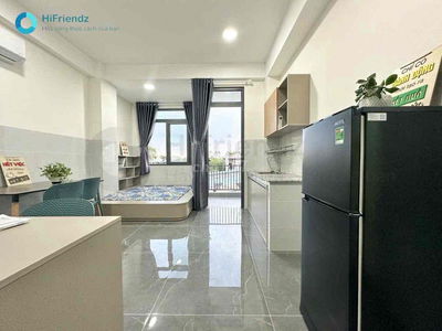 Studio ban công ngay Samsung - UFM