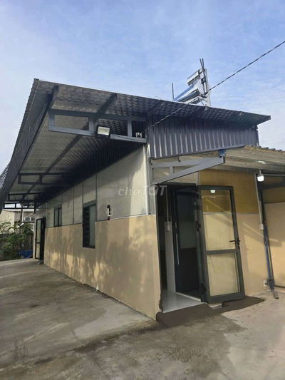 Nhà mới 100% Phú Mỹ
Gần Eaon Mall thành phố mới, giá 4.5 triệu/tháng