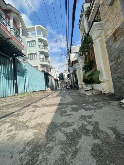 HẺM XE TẢI 1 TRỤC - BÁN ĐẤT TẶNG NHÀ NÁT - 290M2 - 11PN - XÂY MỚI CHDV