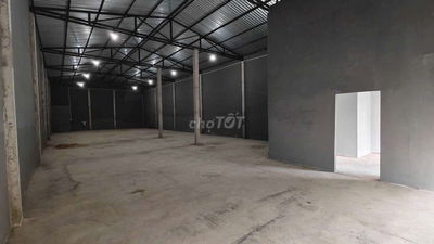 Cho thuê xưởng Tân Uyên 350m/16tr đường tải lớn sẵn văn phòng