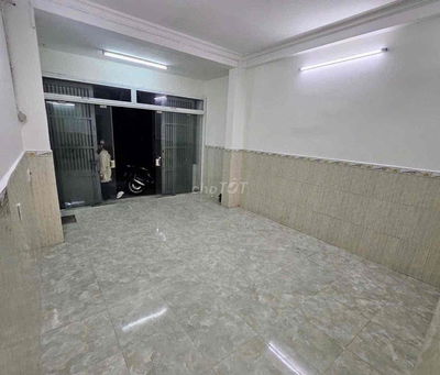 Cho thuê nhà BHH A 4x10m 2pn 2wc giá 7,5tr