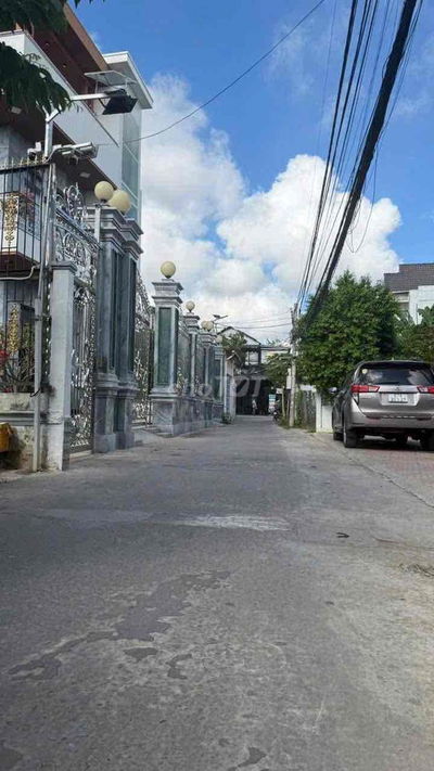 NHÀ HƯỚNG ĐÔNG NAM. HẺM Ô TÔ VINMART PHẠM THÁI BƯỜNG👉NHÀ MÁI THÁI MỚI