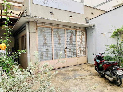 Siêu Phẩm 323m2 Góc 2 Mặt Hẻm Xe Tăng Hoàng Sa 14❌24 Ngay Chung Cư Scr