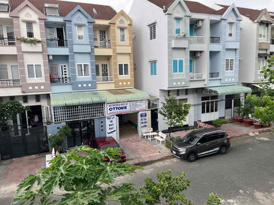 NHÀ BÁN - Nhà kế Đại Học Kiến Trúc - KDC Hưng Phú 1