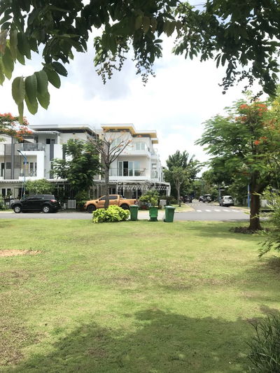 GIÁ TỐT  nhà Melosa Khang Điền 80m2, có nội thất, sổ hồng, hướng mát