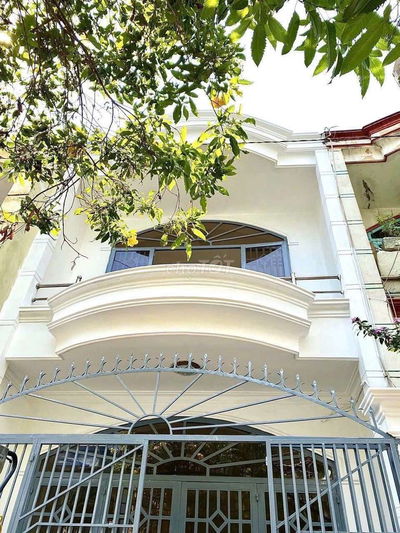 Nhà hẻm xe hơi Đường Số 51, 4x12m, 1 lầu mới, 2pn, có nội thất