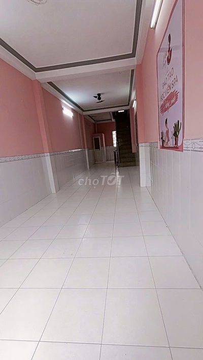 Nhà 7 triêụ mặt tiền hẻm cách đường NVC 50 m thuận lợi cho việc KD
