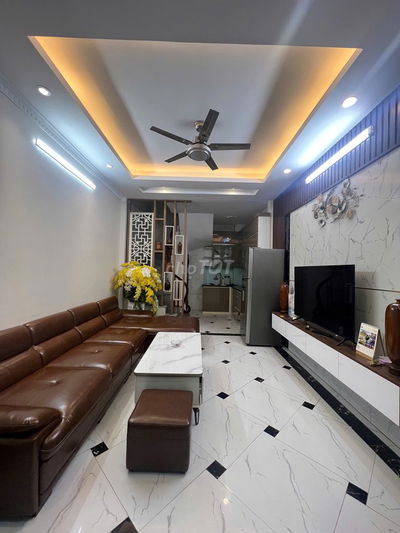 Bán nhà riêng tại Lĩnh Nam 38m 5 tầng  4 phòng ngủ giá chỉ 6.8 tỷ