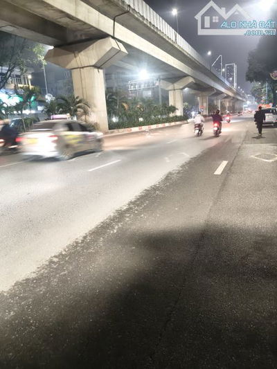 NHÀ ĐẸP-TRẦN PHÚ - HÀ ĐÔNG -Dt34 m2 MT 7m - 5 tầng - CÓ THANG MÁY -NHỈNH 9 tỷ .