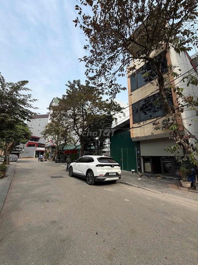 Bán Nhà Ngõ 57 Cổ Linh 40m x 4 Tầng Dân Xây Ô tô Tránh View Vườn Hoa,