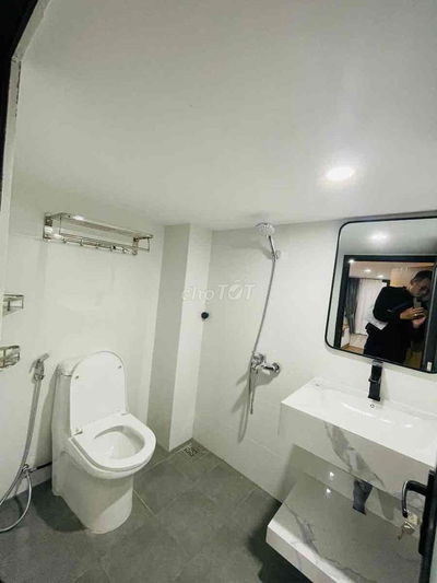 HƠN 5 TỶ HỘ KHẨU PHỐ VIP KIM MÃ - 25M RA Ô TÔ TRÁNH - 2 THOÁNG