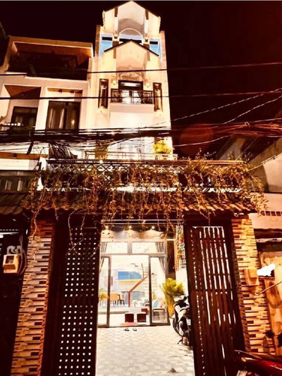 MẶT TIỀN GẦN LÊ VĂN THỌ P11 GV-MỚI Ở NGAY-65M2-5TẦNG-4PN-CHỈ 9TỶ6 TL