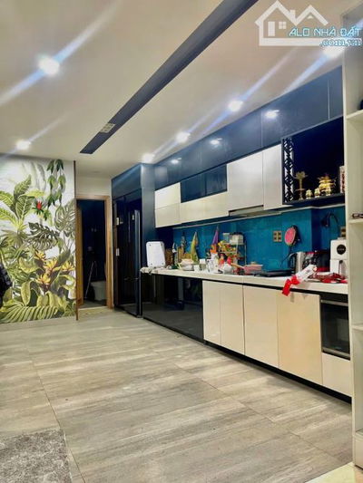 SIÊU HIẾM BÁN NHÀ MẶT PHỐ GẦN SÂN BAY MÓNG 7 TẦNG 100M2 CHỈ 10 TỶ LH XEM NGAY