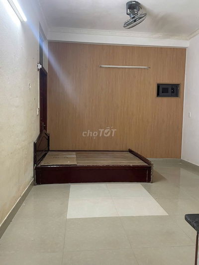 Phòng cho thuê rộng 25m2, Trung tâm thành phố Đà Nẵng.