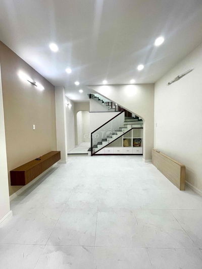 2 Tầng, Nguyễn Sơn, Luỹ Bán Bích, 4 x 10 (CN: 40m2) Nhà Mới Ở Ngay.