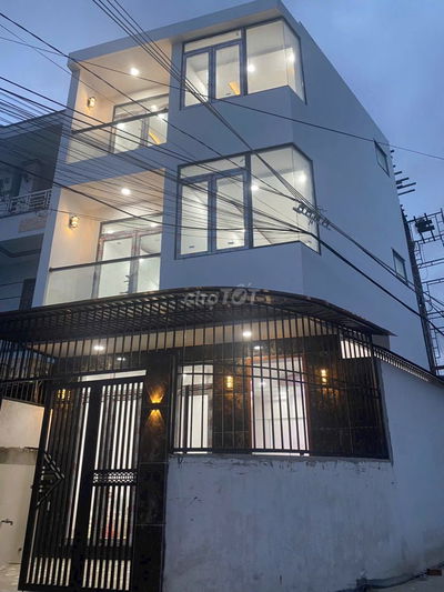 BÁN NHÀ MỚI 3 TẦNG CĂN GÓC 2 MẶT TIỀN PHƯỚC LONG, NAM NHA TRANG.