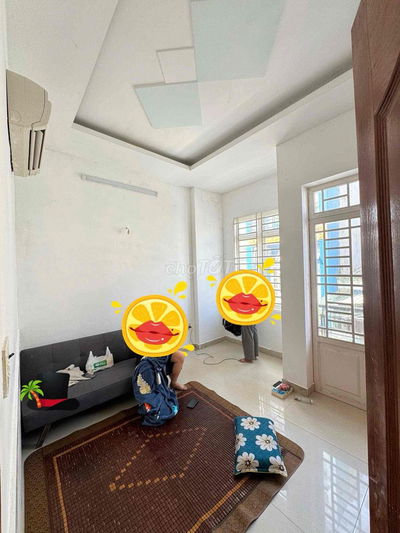 phòng ban công gần chợ hiệp bình máy lạnh  , máy giặc