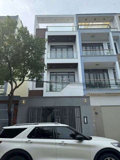 Nhà mới 100% ( 5 x 20 có 5pn 6wc sân thượng ) có sẵn máy lạnh