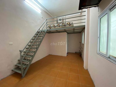 phòng trọ khép kín lối đi riêng có gác xép