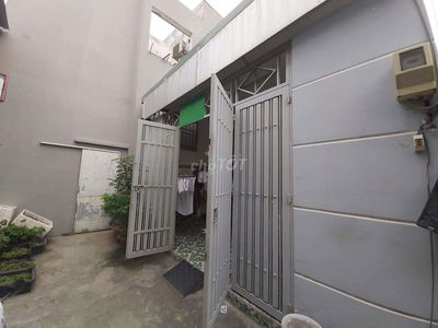 Cần bán gấp nhà đẹp  Đông Hưng Thuận