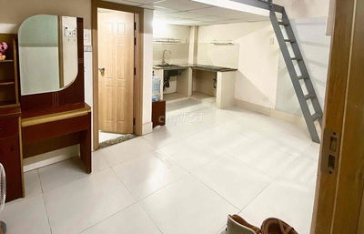 Phòng rộng 30m3, lửng cao, sãn điều hoà, bếp điện từ, điện 3k chỏ 4,5t