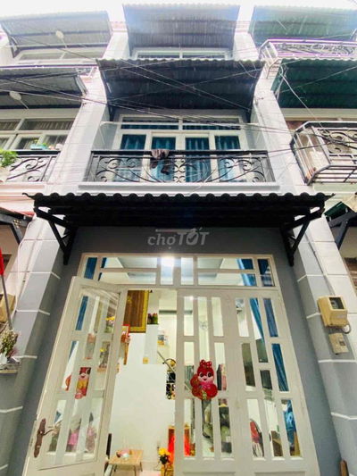 Bán nhà ngay tô ngọc vân q12,giáp gò vấp nhà 2 lầu vi bằng