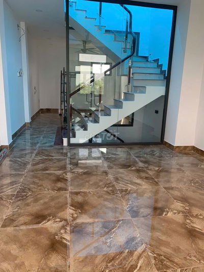 BÁN NHÀ ĐẸP , MẶT TIỀN ĐƯỜNG LỚN 16M, 3 TẦNG DT GẦN 60M (4X14) Q9.