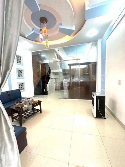 cho thuê nhà nguyên căn Đ.Thích Quảng Đức PN( 5pn3wc)