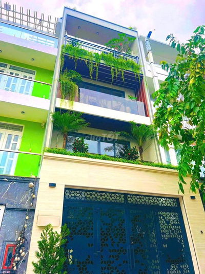 NHÀ ĐẸP -  120A Nguyễn Hồng Đào, P.14, Q.TB - 4.5x18m - 4 Tầng - 5PN