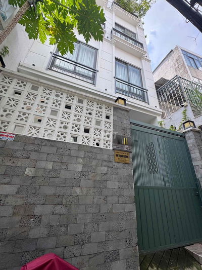 NHÀ MỚI XÂY. 4 TẦNG HXH NGANG 5M NỞ HẬU. GẦN HÀNG XANH. NHỈNH 7TỶ TL