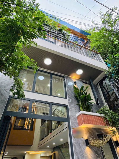 Nhà 3 tầng siêu hot kế Lê Văn Việt - 67m2 - ngang 4,2m - Chỉ 4,7 tỷ