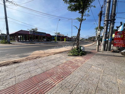 cho thuê 3400m2 đất mặt tiền vị trí đắc địa ngay biển du  lịch Hồ Tràm