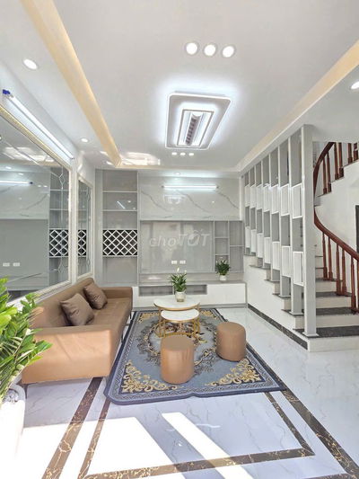 Bán nhà 40m 5 tầng lô góc, ô tô đỗ cửa phố Nam Dư chỉ 7 tỷ.