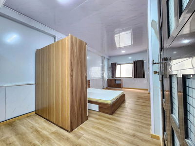 Studio full nội thất, lầu 3, ko thang máy, gần Y Phạm Ngọc Thạch