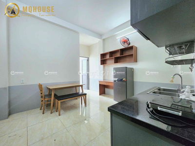 Cho thuê căn hộ 1 phòng ngủ ban công ngay Nguyễn Sơn Tân Phú