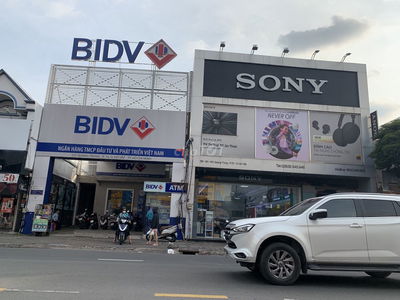 Mặt tiền Quang Trung, dt 5x27m siêu đẹp, nhà 4 tầng, gần ngã 4 sầm uất