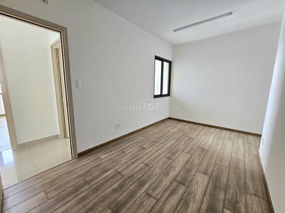 bán gấp căn hộ 3PN-2WC,nhà mới 100%,sổ sẵn,giá bán 2tỷ550