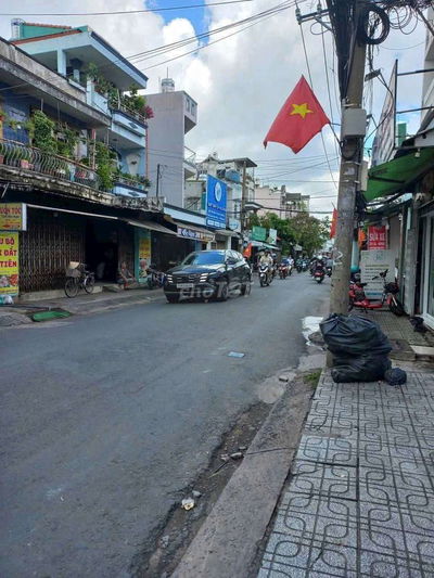 Ban nha chinh chu hem xe o to thong khu dan cu